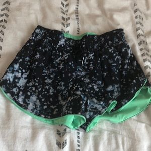 Choose a Side Short Reversible